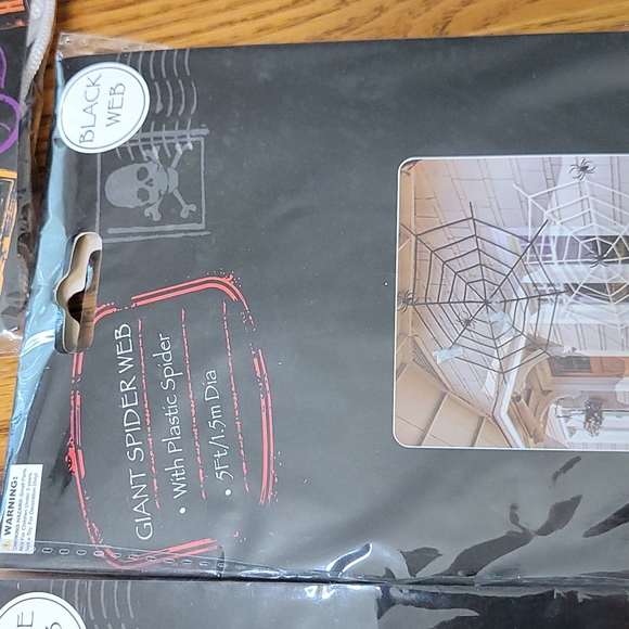 💥Giant Spider Webs (4) with Plastic Spider - Picture 5 of 6